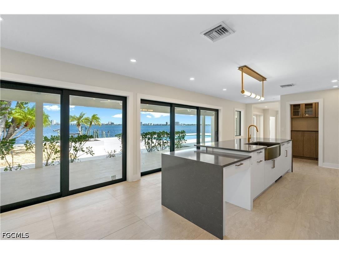 752 Overiver Drive North Fort Myers FL 33903 2026018620 image11