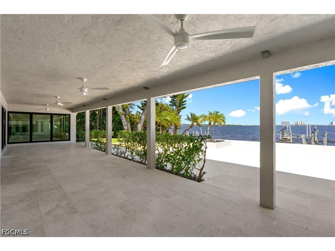 752 Overiver Drive North Fort Myers FL 33903 2026018620 image23