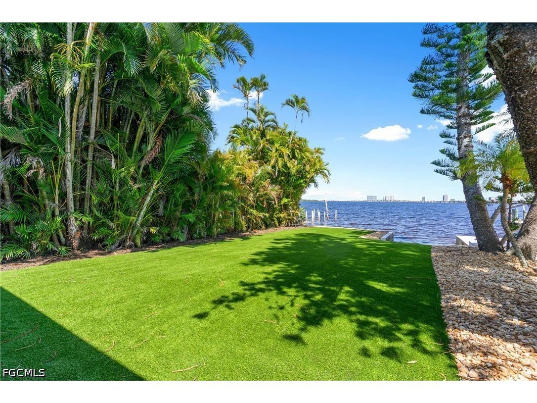 752 Overiver Drive North Fort Myers FL 33903 2026018620 image24