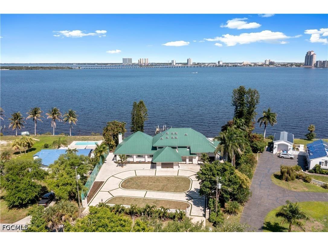752 Overiver Drive North Fort Myers FL 33903 2026018620 image3