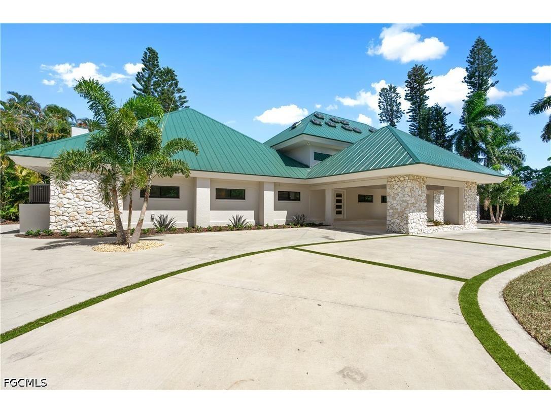 752 Overiver Drive North Fort Myers FL 33903 2026018620 image5