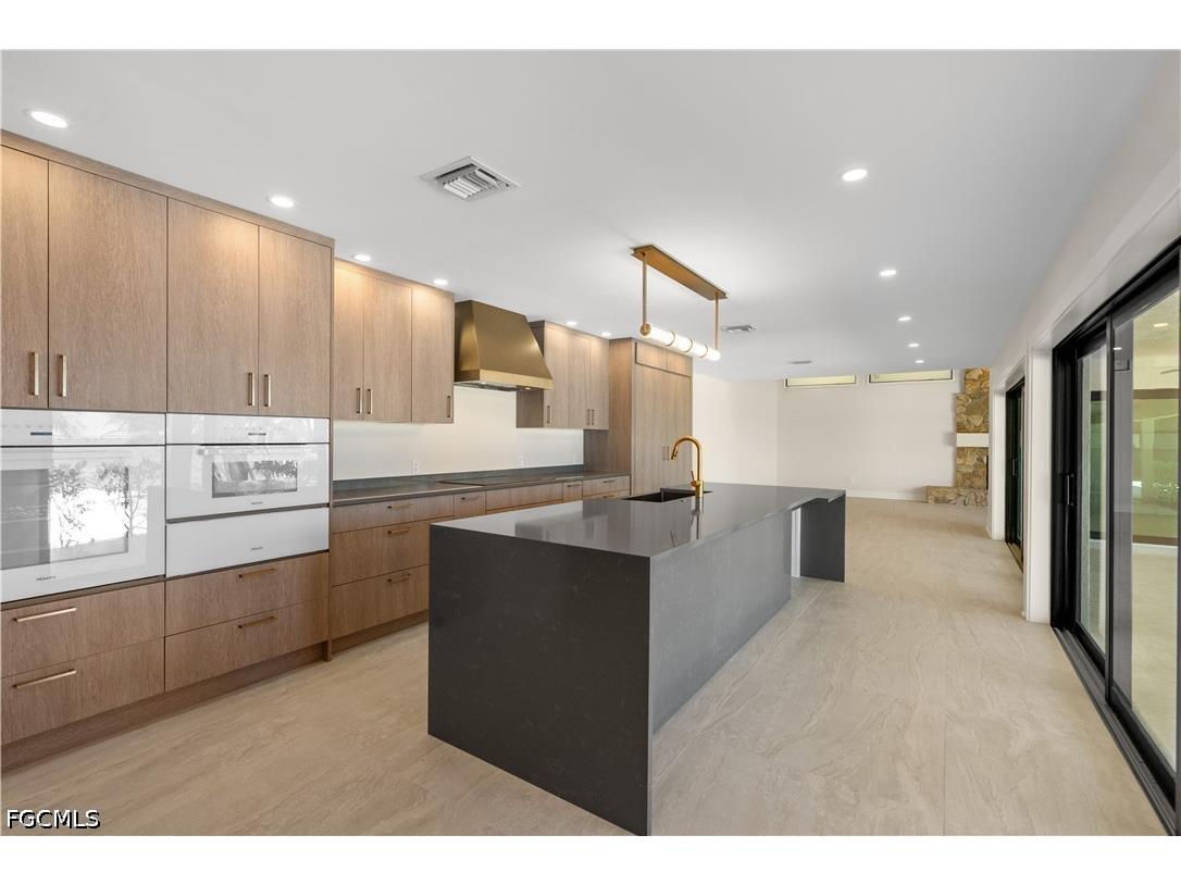 752 Overiver Drive North Fort Myers FL 33903 2026018620 image7