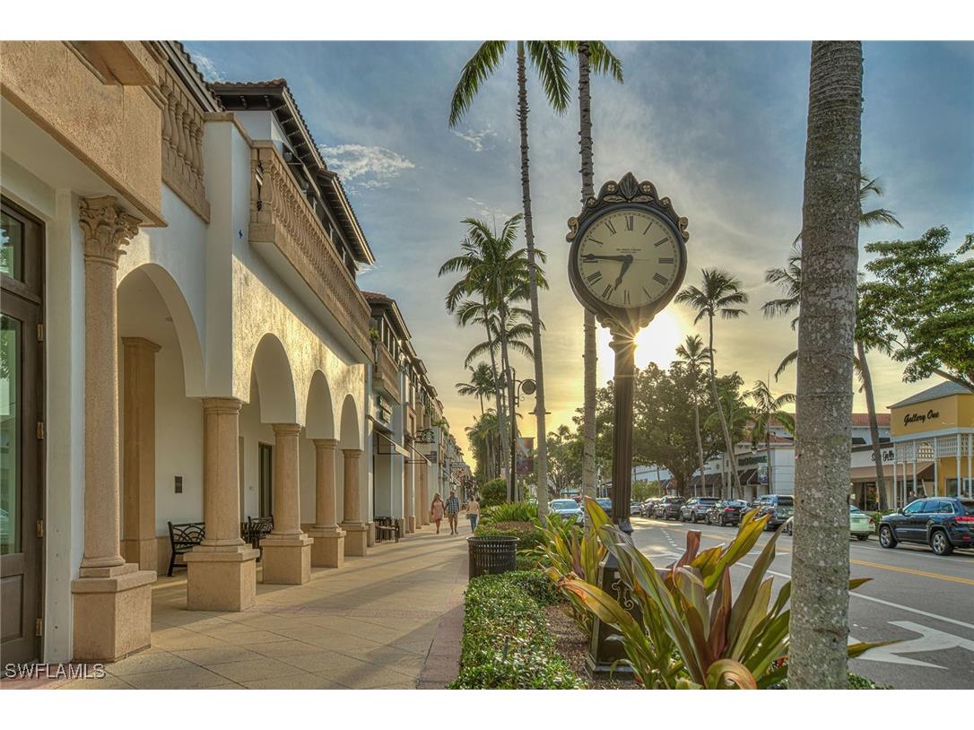 752 Wiggins Lake Drive #202 Naples FL 34110 225083612 image34