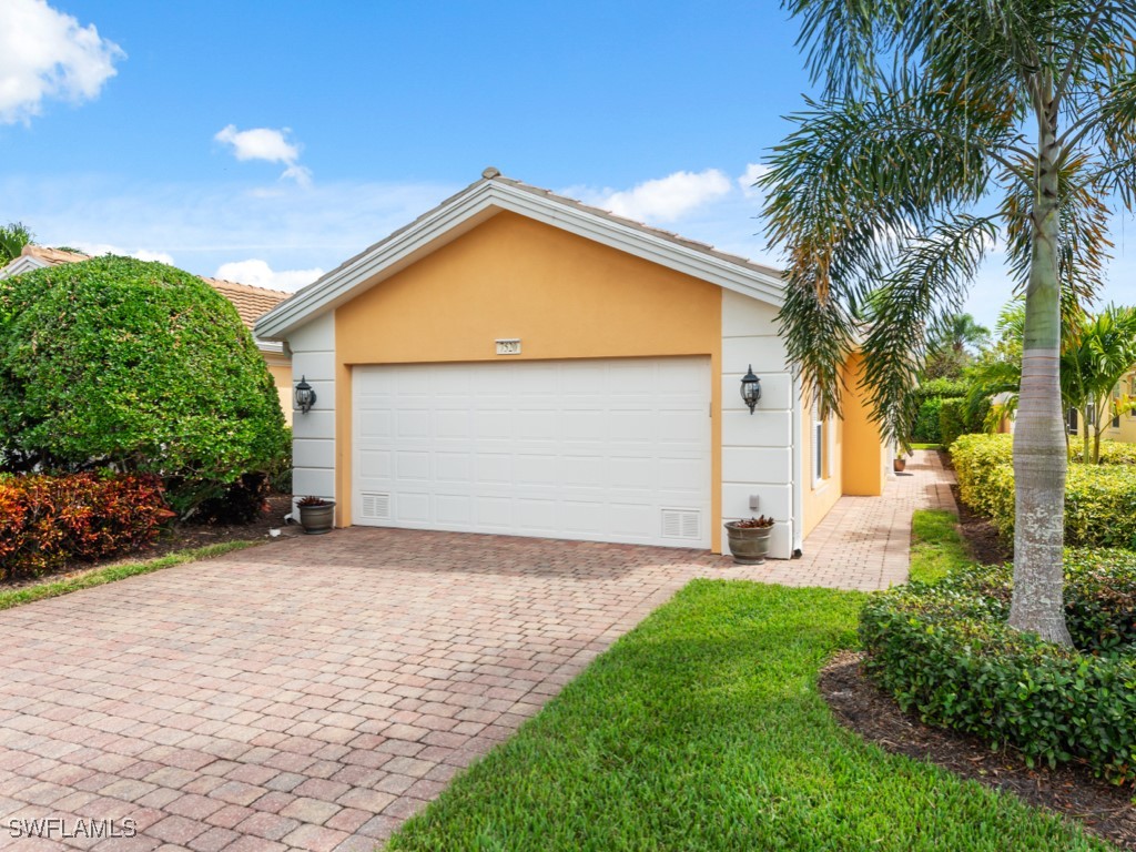 7520 Firenze Lane Naples FL 34114 225075896 image1