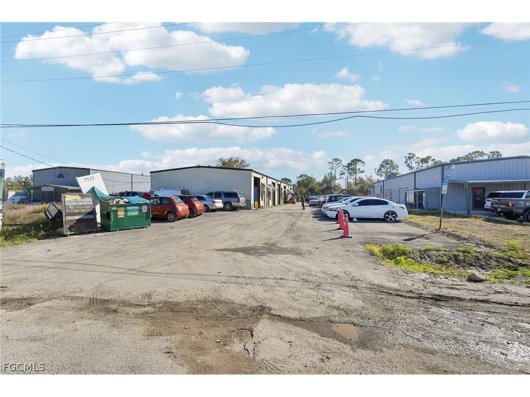 7521 Aluminum Road North Fort Myers FL 33903 2026009090 image14
