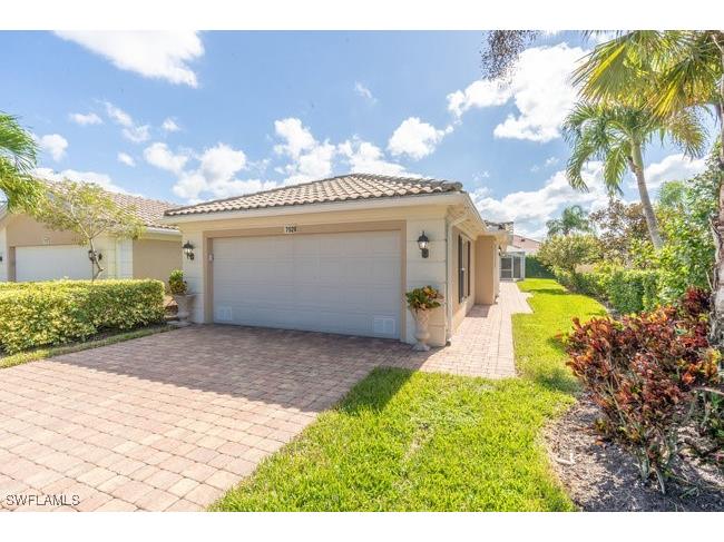 7528 Firenze Lane Naples FL 34114 225073727 image4
