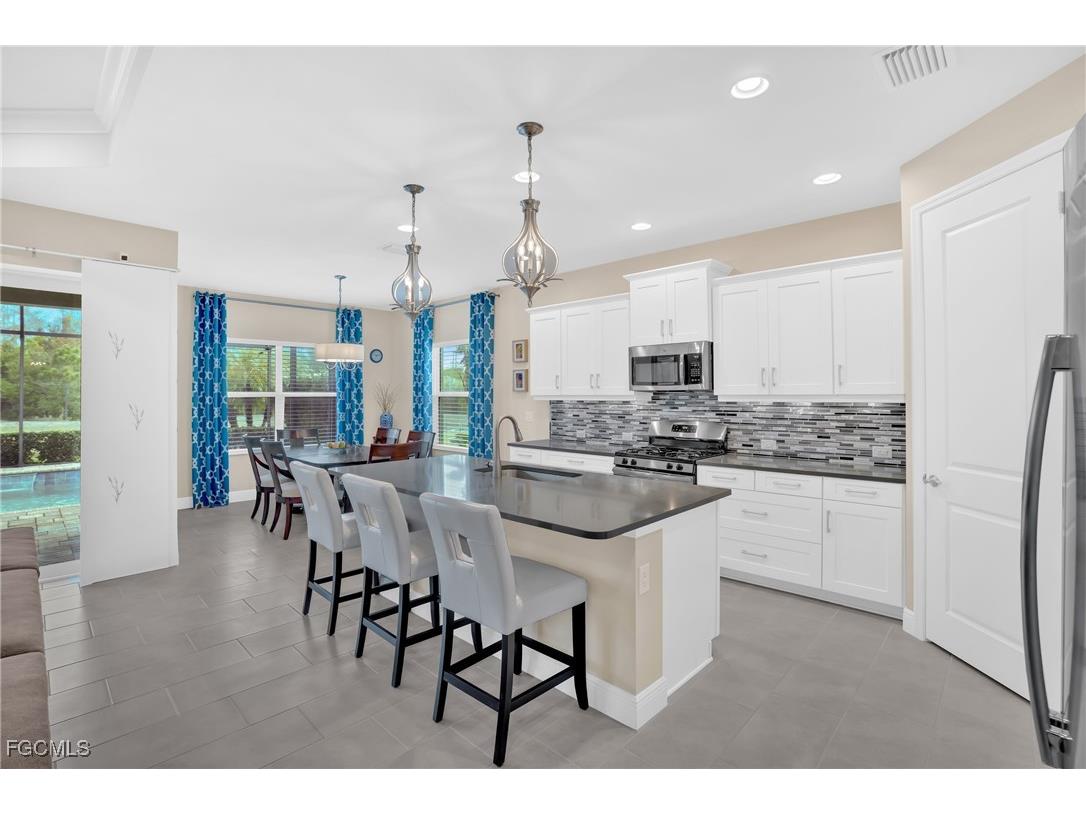 7530 Cypress Walk Drive Fort Myers FL 33966 2026004888 image13