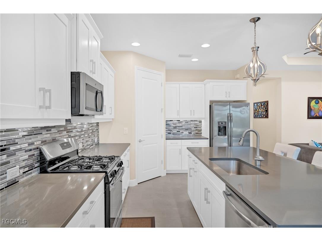 7530 Cypress Walk Drive Fort Myers FL 33966 2026004888 image15