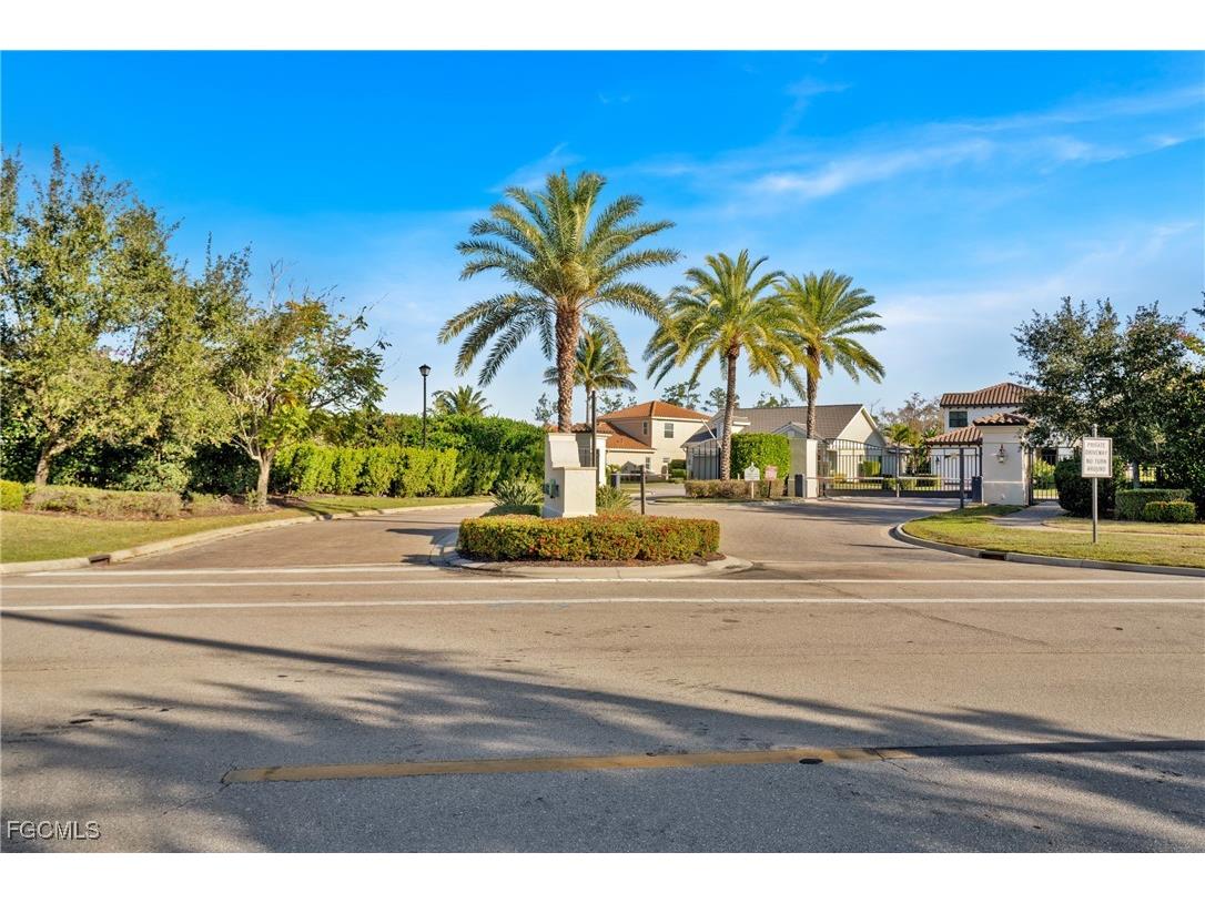 7530 Cypress Walk Drive Fort Myers FL 33966 2026004888 image35