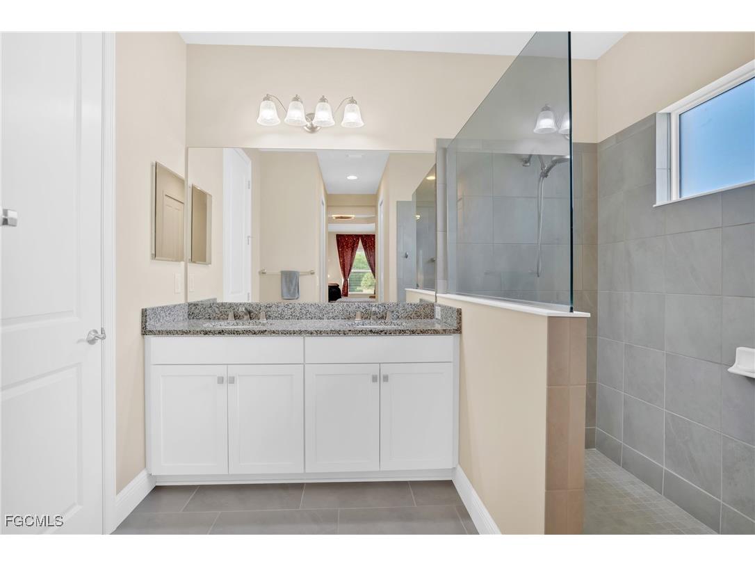 7530 Cypress Walk Drive Fort Myers FL 33966 2026004888 image8
