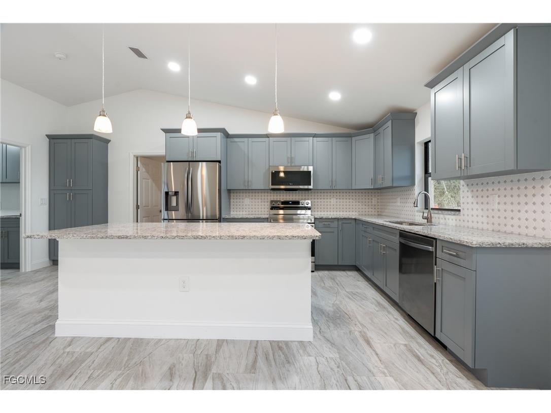 7537 19th Terrace Labelle FL 33935 2025014332 image5