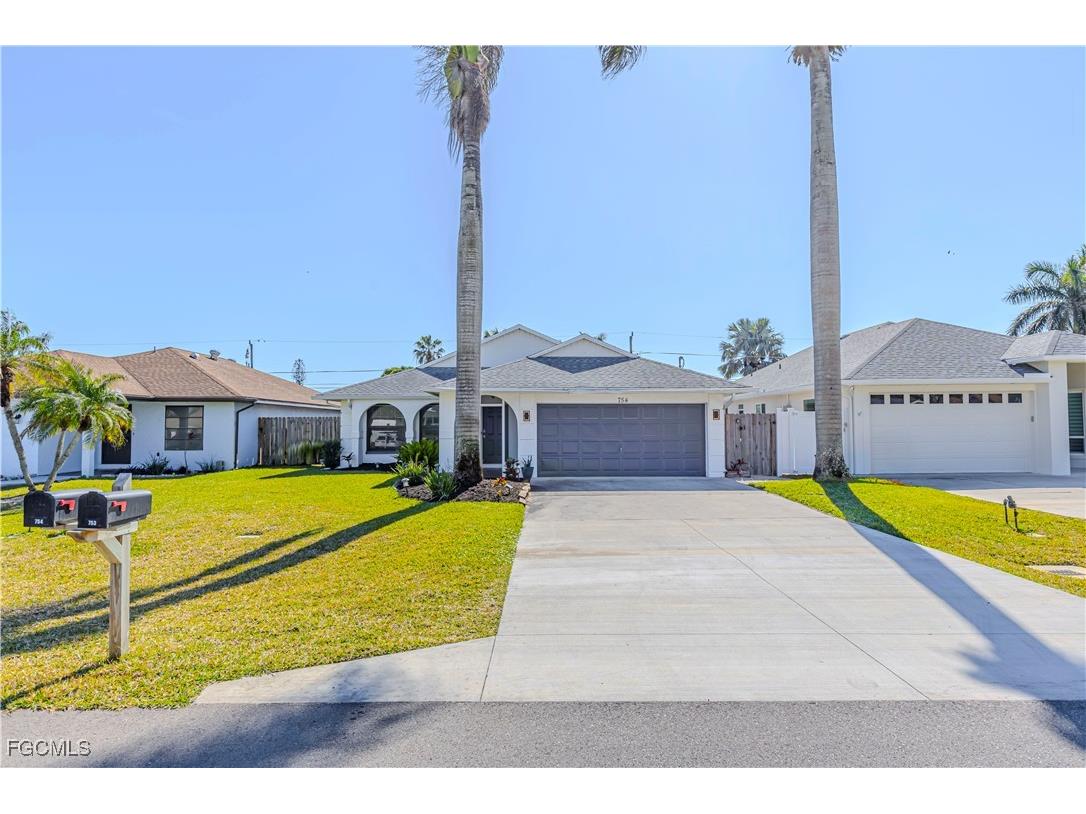 754 105th Avenue N Naples FL 34108 2026000992 image3