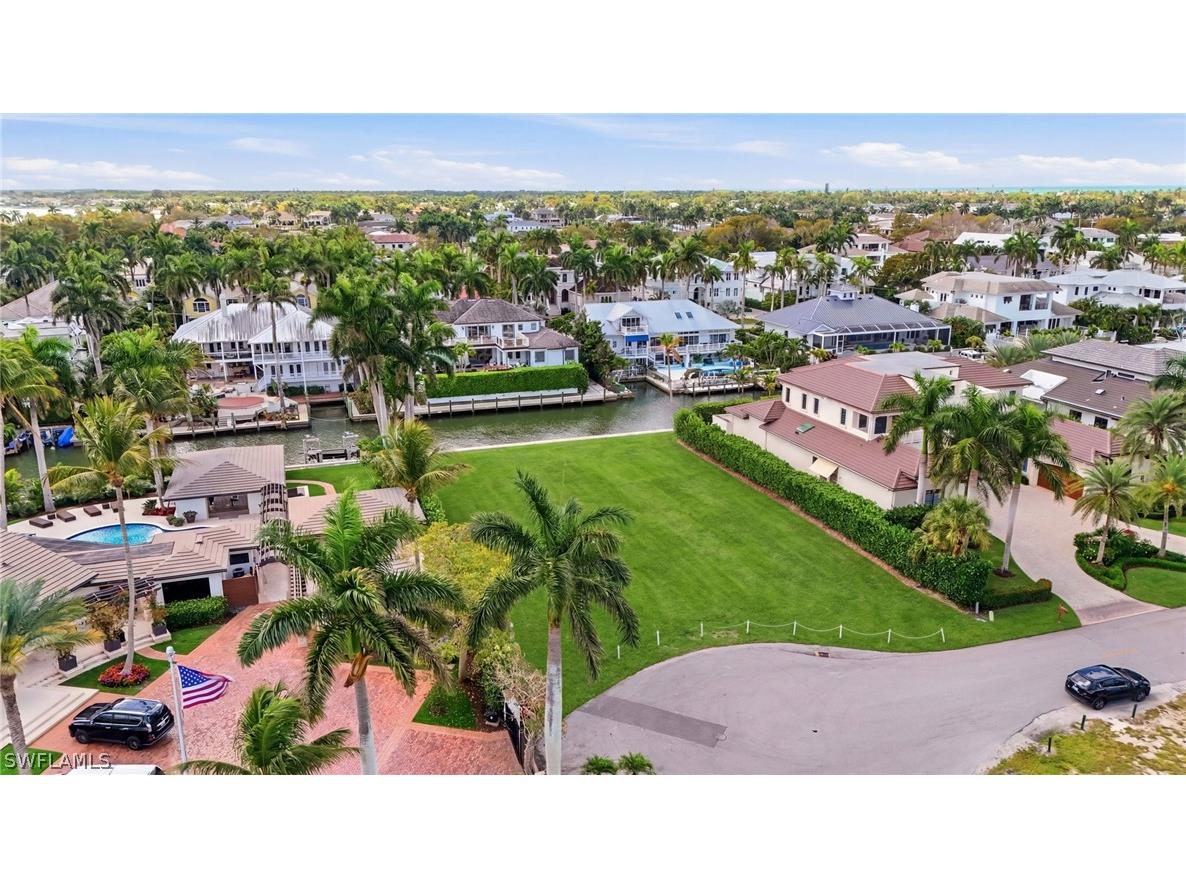 754 16th Avenue S Naples FL 34102 226009457 image7
