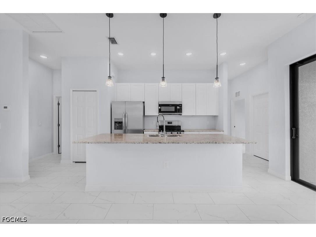 754 Genoa Avenue S Lehigh Acres FL 33974 2026019760 image5