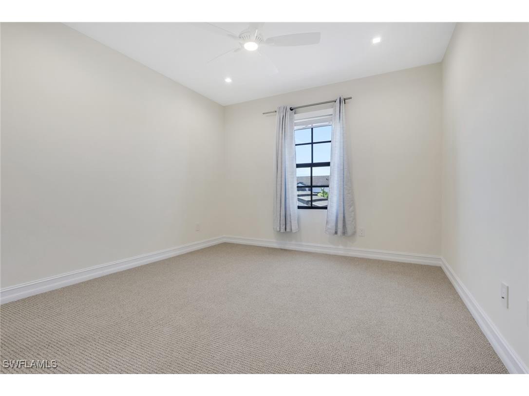 7540 Carnegie Way Naples FL 34119 226003905 image16