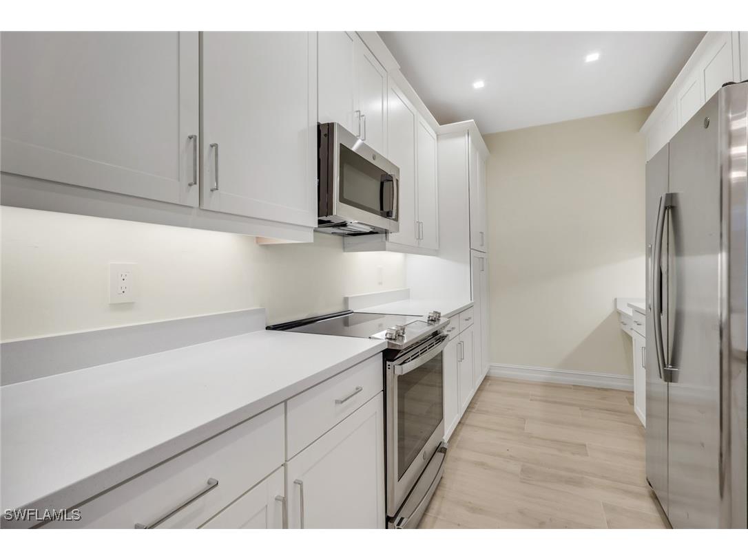 7540 Carnegie Way Naples FL 34119 226003905 image36