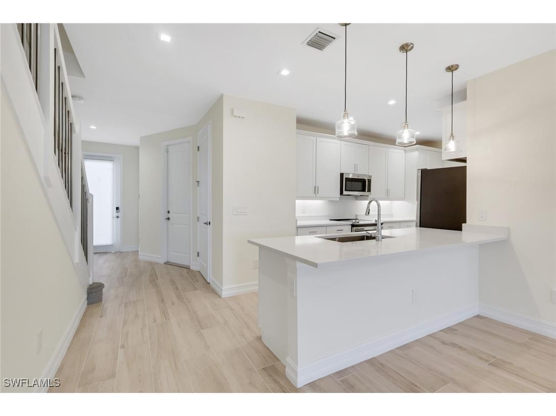 7540 Carnegie Way Naples FL 34119 226003905 image38