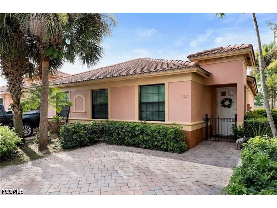 7542 Bristol Circle Naples FL 34120 2026024092 image2