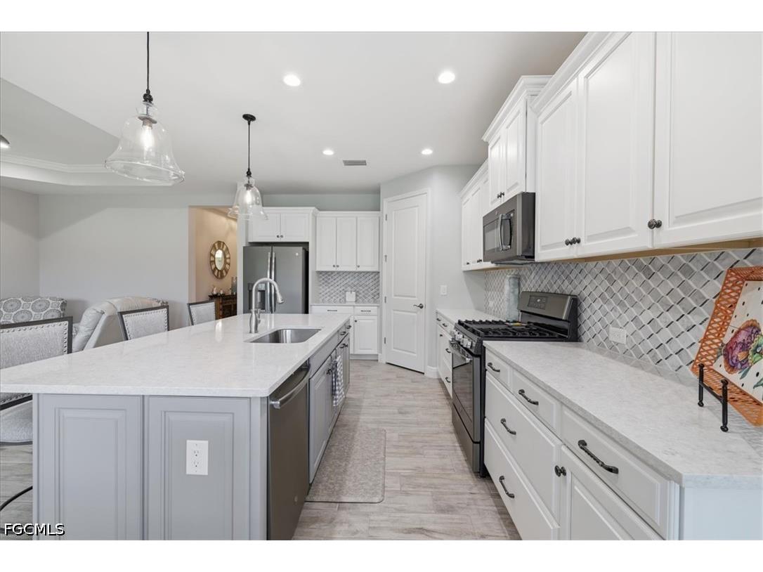 7542 Cypress Walk Drive Fort Myers FL 33966 2026019419 image19