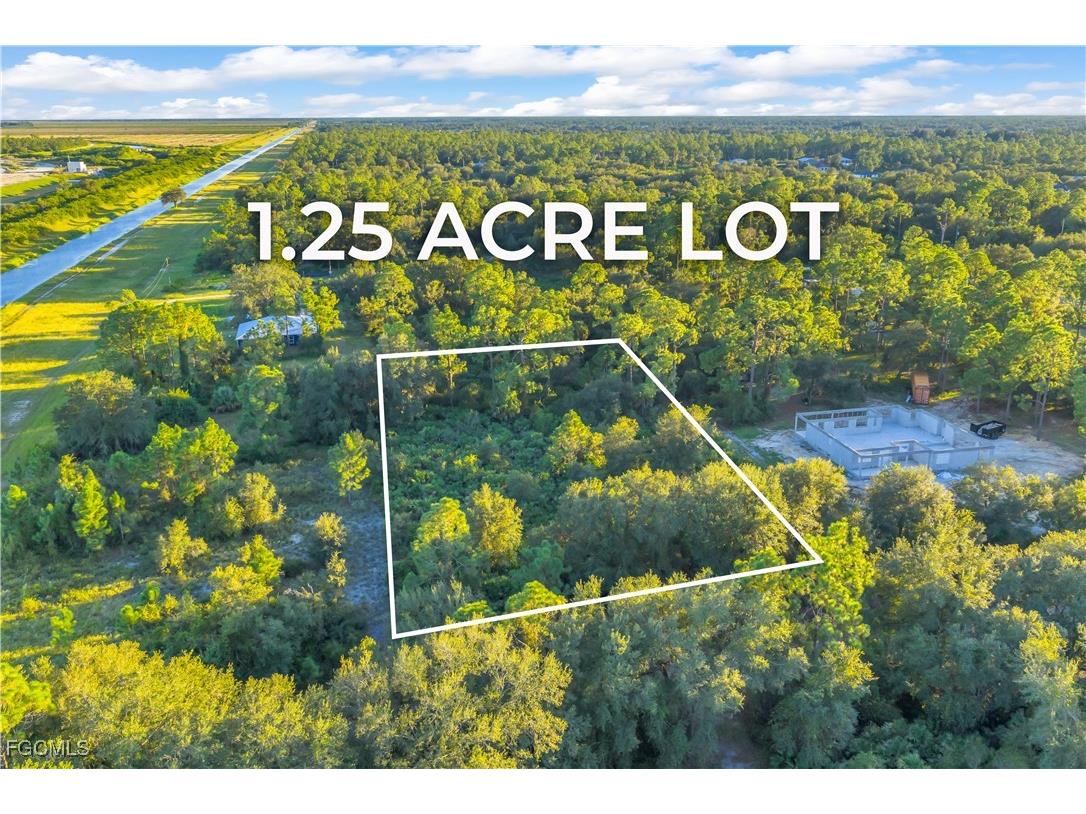 7547 22nd Place Labelle FL 33935 2025015452 image1