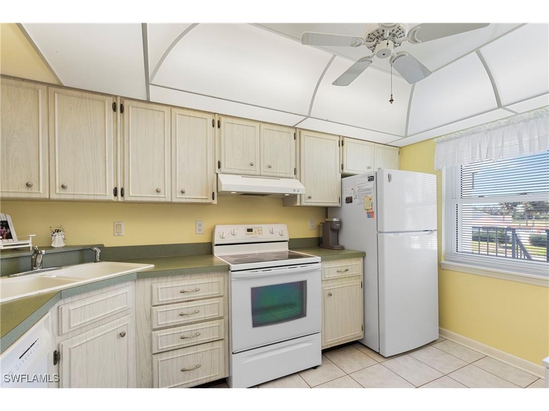 755 Village Circle #203 Venice FL 34292 225028188 image16