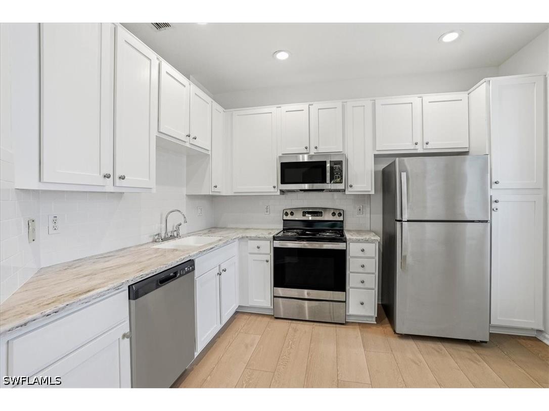 7550 Meadow Lakes Drive #4701 Naples FL 34104 226016659 image8