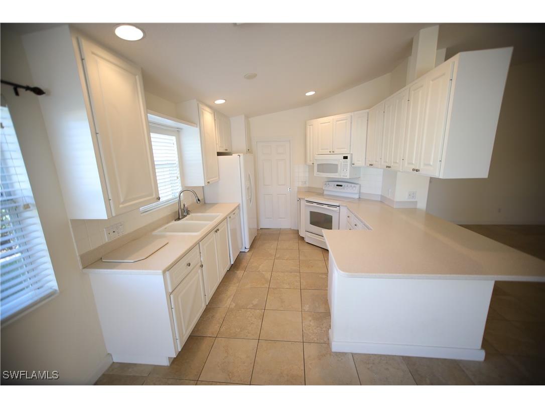 7558 Rozzini Lane Naples FL 34114 226002402 image4