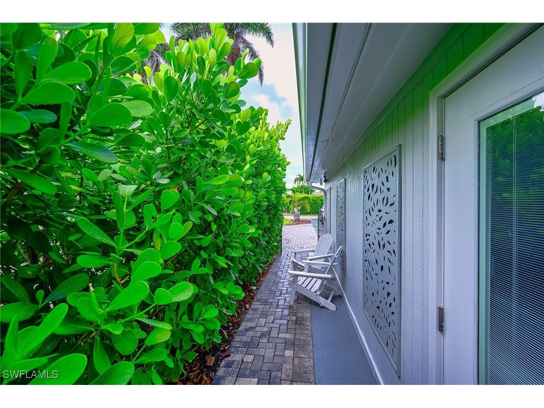 757 101 Avenue N Naples FL 34108 225053387 image22