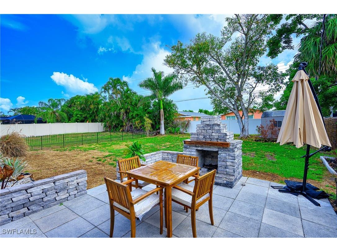 757 101 Avenue N Naples FL 34108 225053387 image25