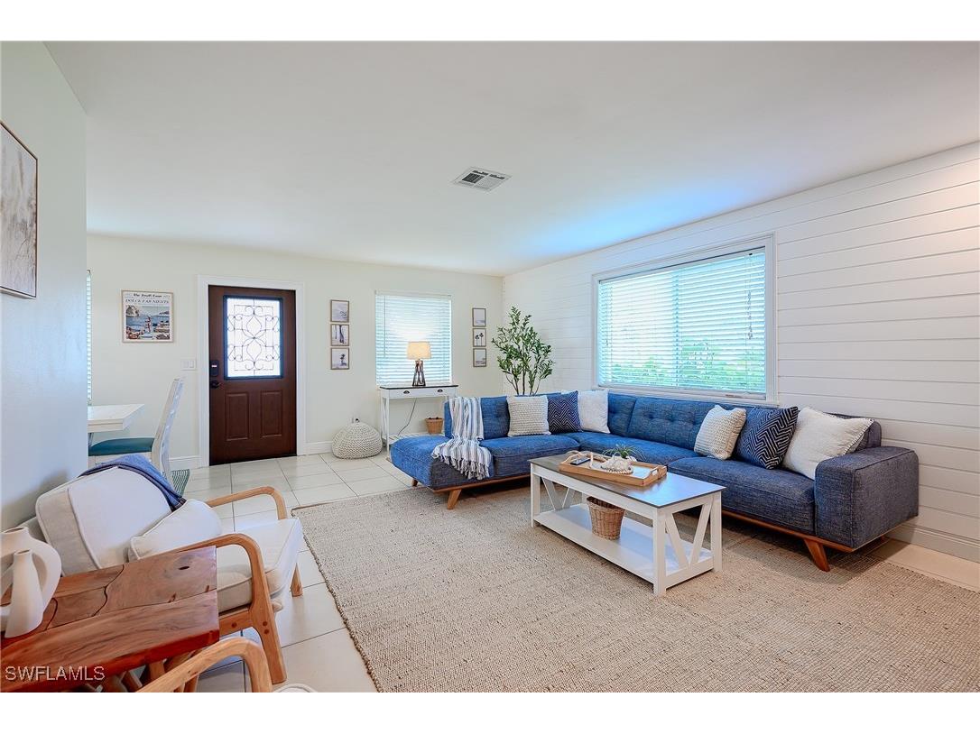 757 101 Avenue N Naples FL 34108 225053387 image7