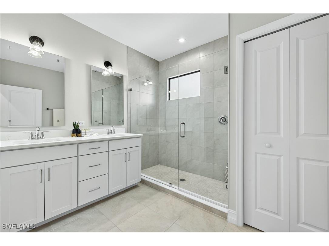 7570 Rockefeller Drive Naples FL 34119 225075345 image16