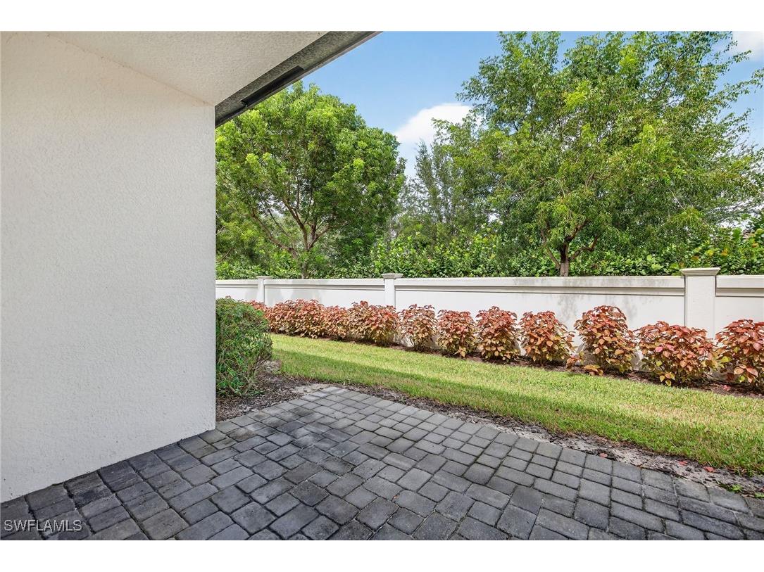 7570 Rockefeller Drive Naples FL 34119 225075345 image28