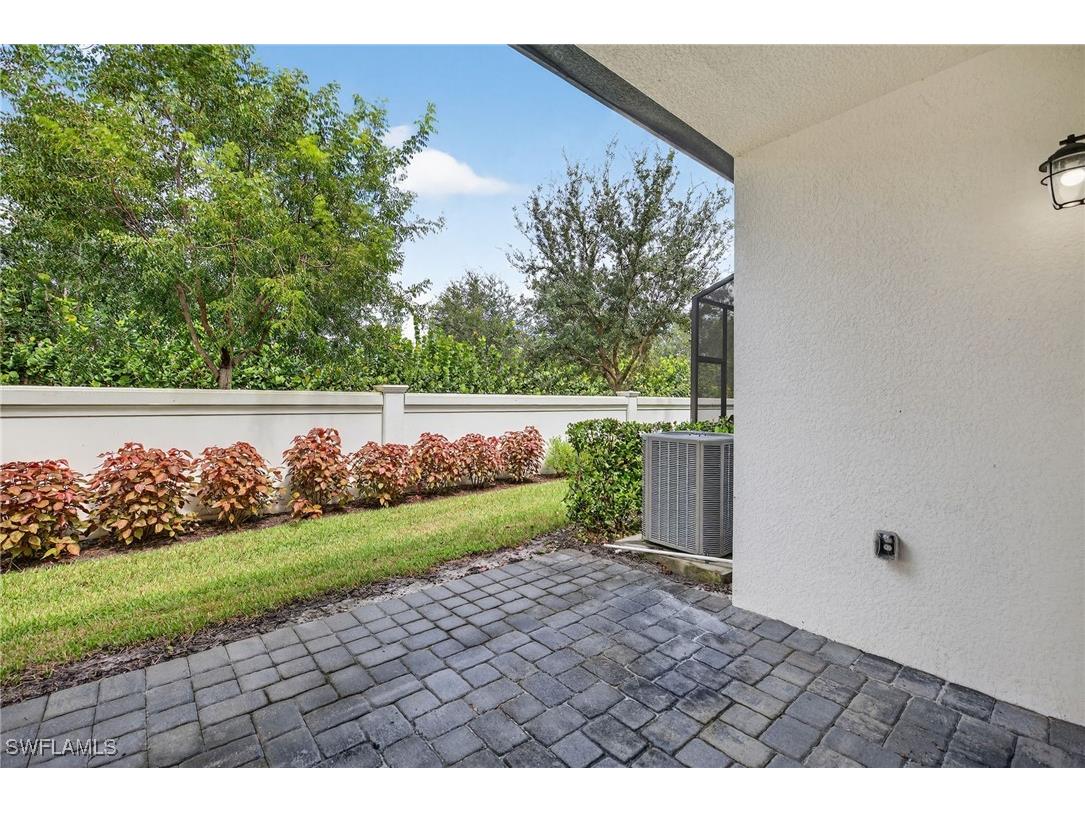 7570 Rockefeller Drive Naples FL 34119 225075345 image29