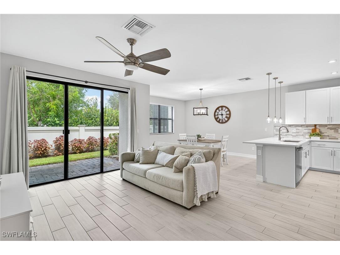 7570 Rockefeller Drive Naples FL 34119 225075345 image6