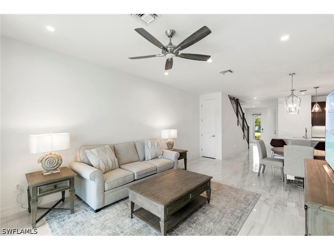 7572 Carnegie Way Naples FL 34119 226015247 image10