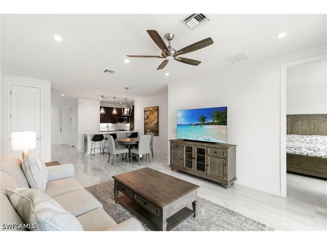 7572 Carnegie Way Naples FL 34119 226015247 image11