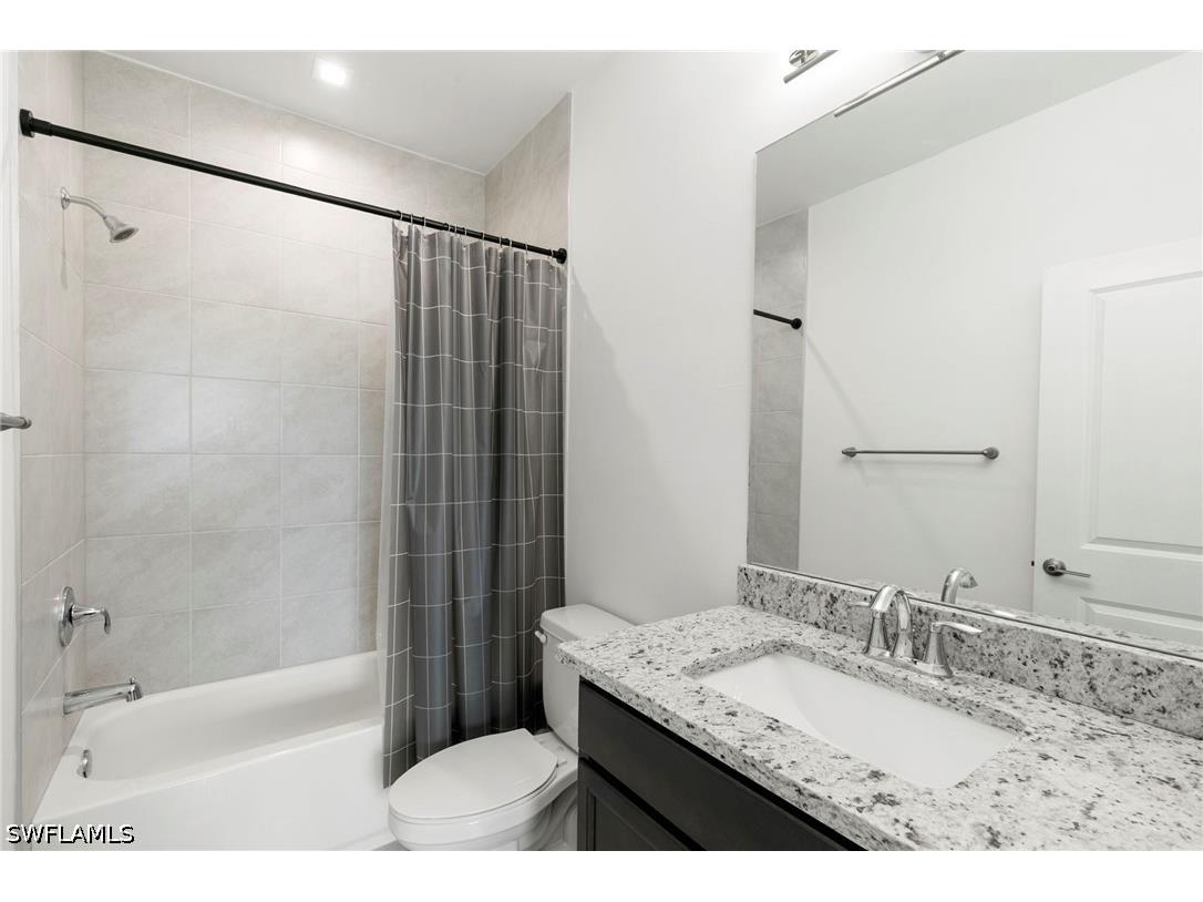 7572 Carnegie Way Naples FL 34119 226015247 image23