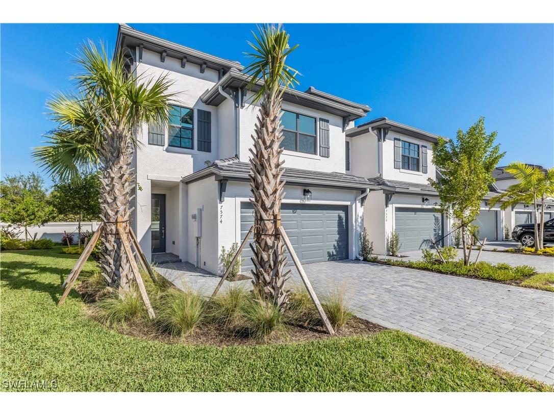 7574 Rockefeller Drive Naples FL 34119 223086262 image1