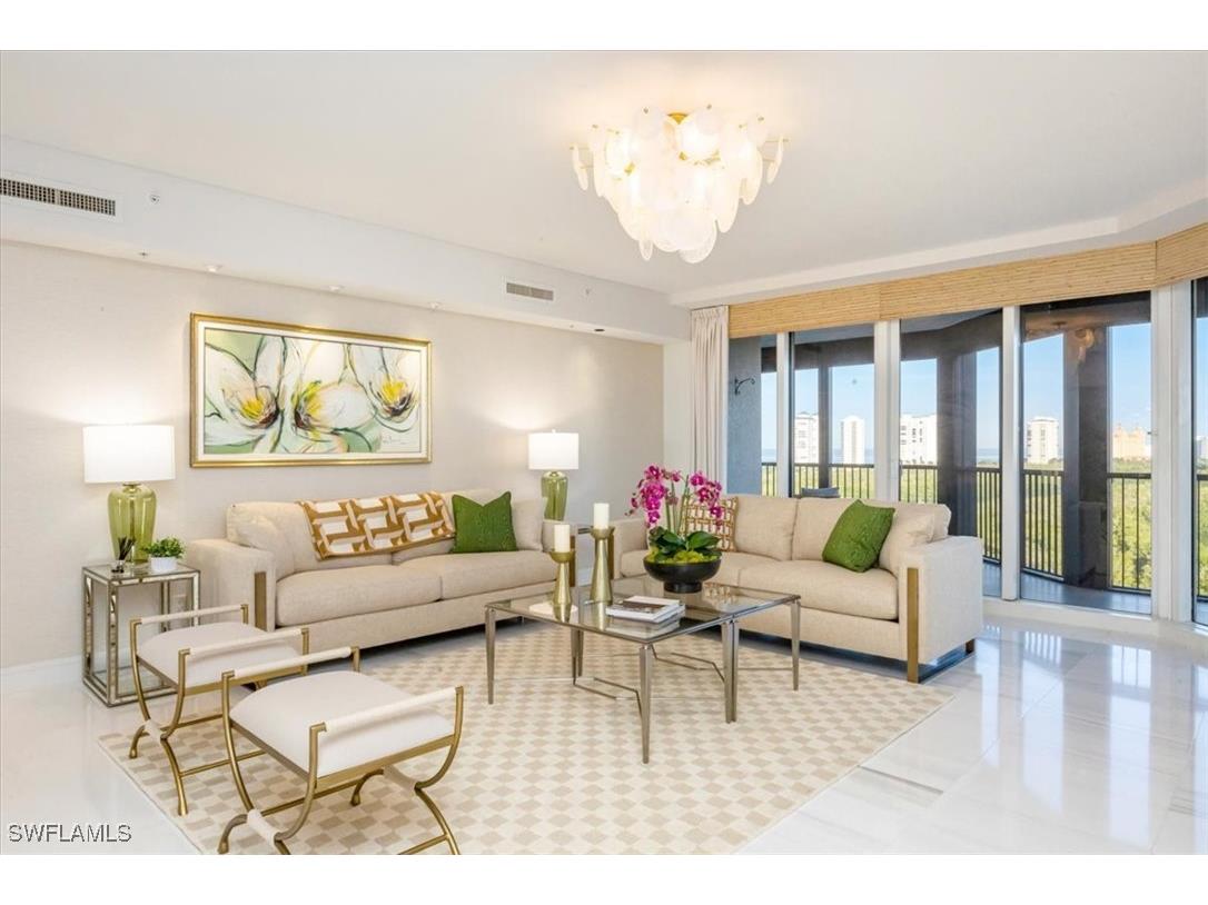 7575 Pelican Bay Boulevard #1008 Naples FL 34108 225082353 image1