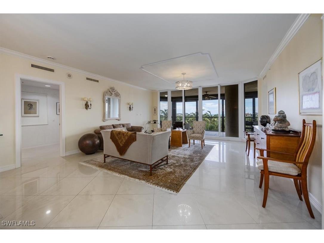 7575 Pelican Bay Boulevard #403 Naples FL 34108 224071065 image1