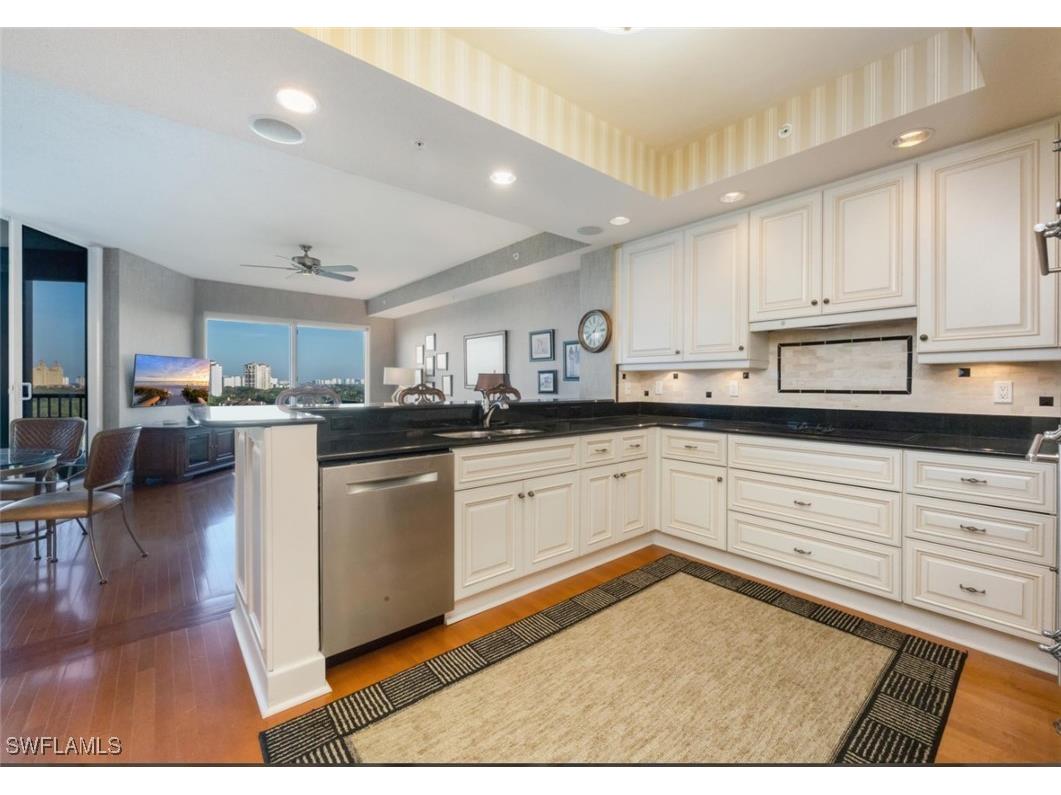 7575 Pelican Bay Boulevard #807 Naples FL 34108 225083074 image2