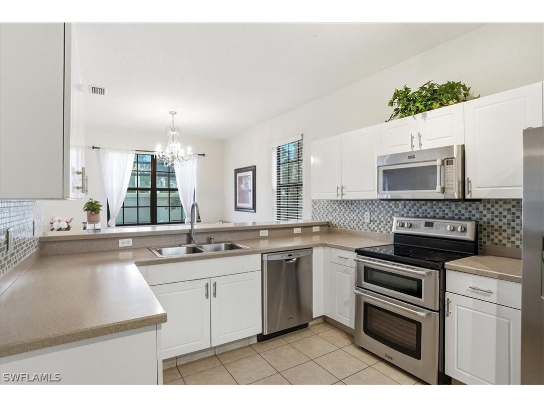 7576 Bristol Circle Naples FL 34120 226010233 image10