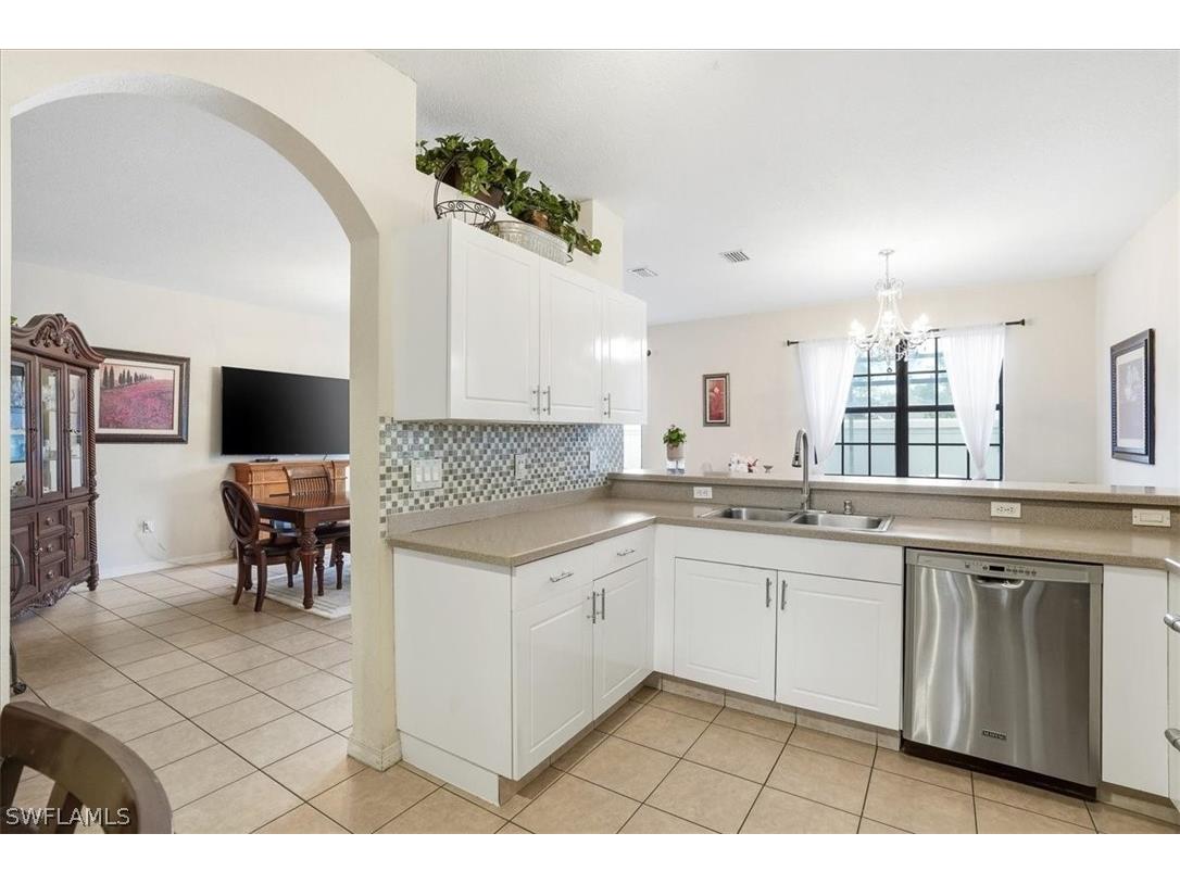 7576 Bristol Circle Naples FL 34120 226010233 image11