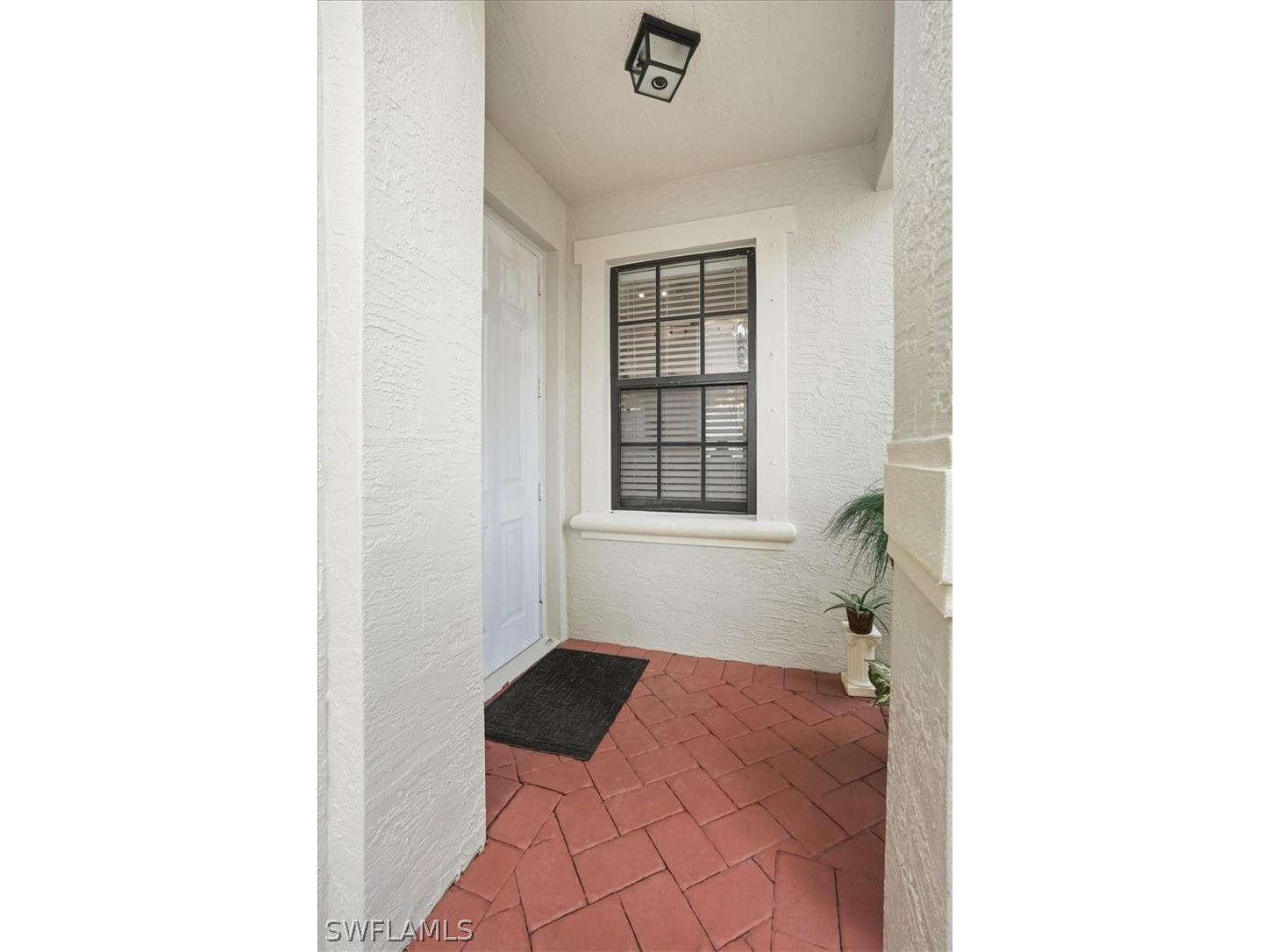 7576 Bristol Circle Naples FL 34120 226010233 image2