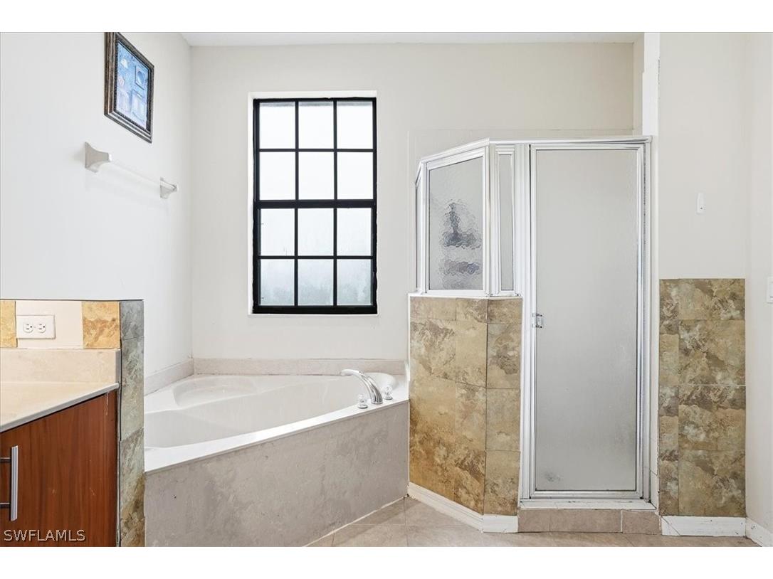 7576 Bristol Circle Naples FL 34120 226010233 image22