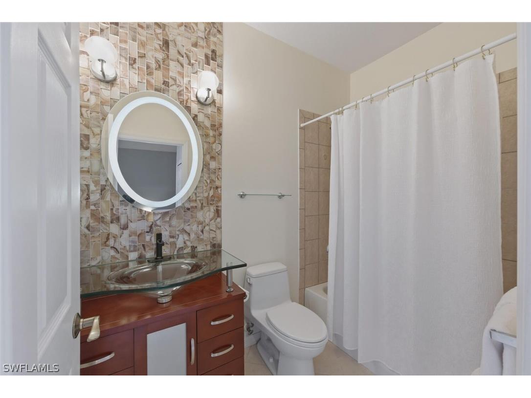 7577 Bristol Circle Naples FL 34120 226012384 image18