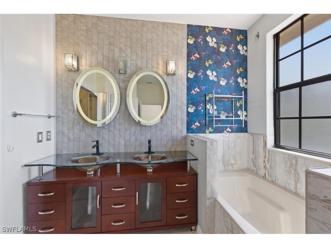 7577 Bristol Circle Naples FL 34120 226012384 image21