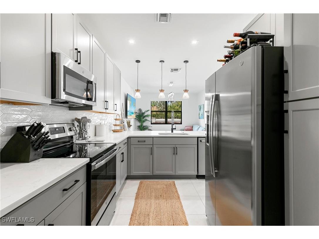 7578 Rockefeller Drive Naples FL 34119 225078463 image16