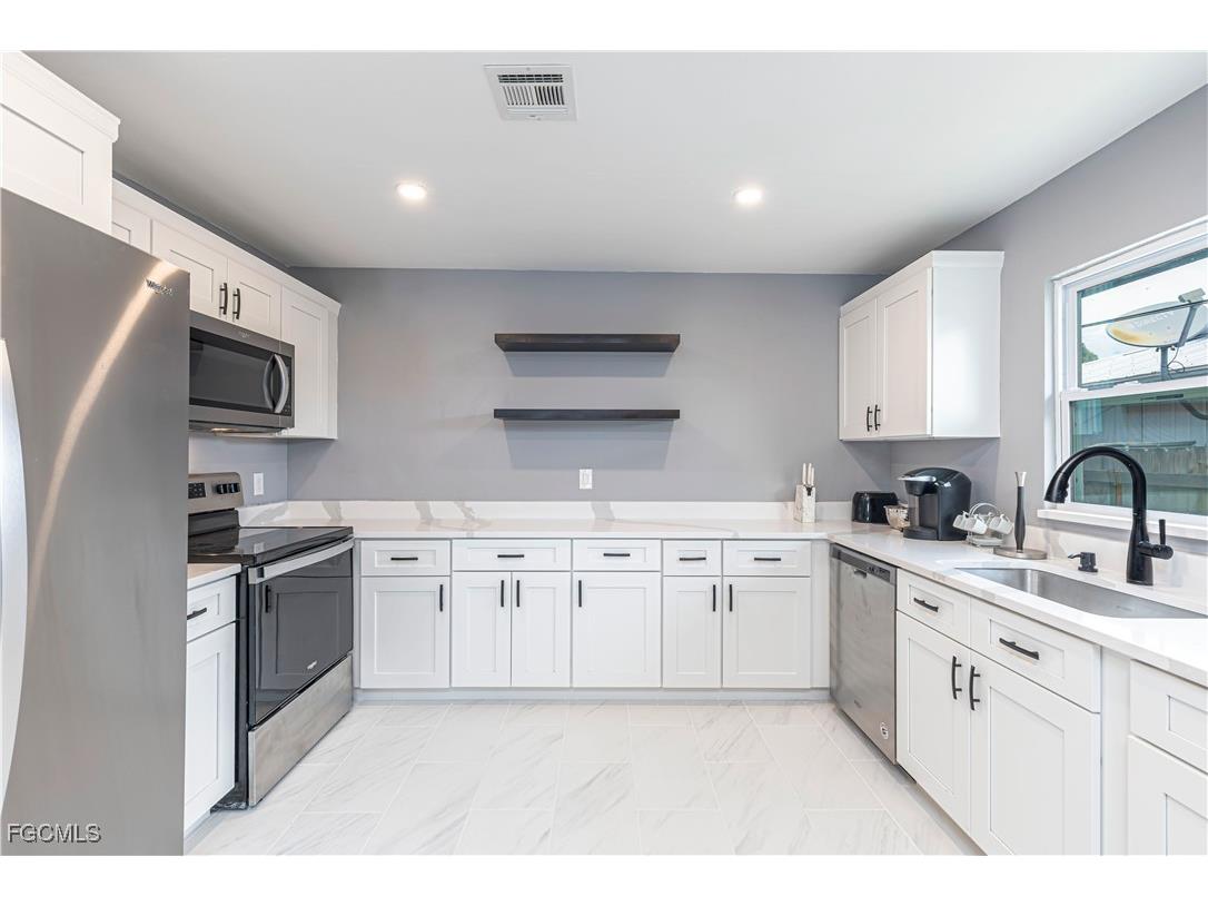 758 105th Avenue N Naples FL 34108 2026000985 image4