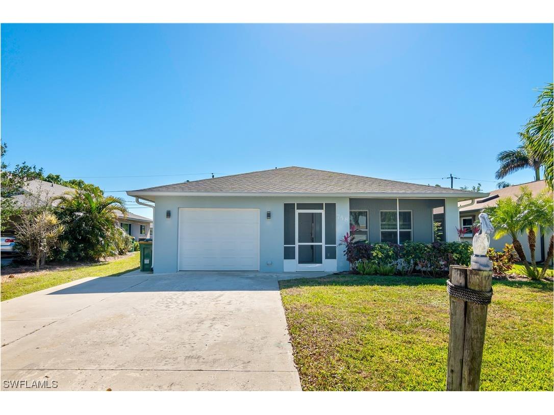 758 98th Avenue N Naples FL 34108 223023052 image1